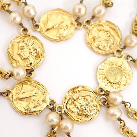 CHANEL CC Logos Pearl Round Coin Horse Charm Necklace 35" Gold Tone Auth 23482 - Picture 1 of 7
